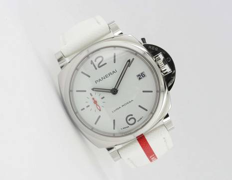 Panerai Luminor Luna Rossa Due Luna Rossa