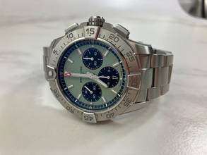 Thumbnail von Breitling Avenger B01 Chronograph 44 Green Line/Box+Papiere/02-2026
