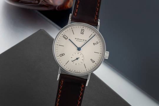  NOMOS Tangente Einheitspreis 2003 Handaufzug Stahl Box und Papiere 2003 