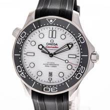 Omega Seamaster Diver 300 M 42 White – 210.30.42.20.04.001 – NEW & Unworn – 2026 Full Set