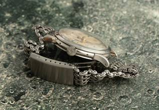 Thumbnail von Omega RARE OVERSIZE 37MM COSMIC MOONPHASE IN STEEL #2486 VINTAGE