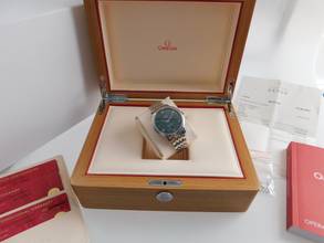 Thumbnail von Omega De Ville Co-Axial Master Chronometer Tresoruhr, like new, LC 100 2023, Omega warranty until 2028.