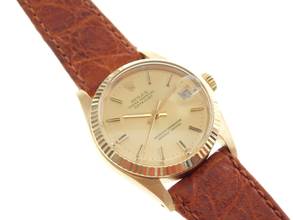Thumbnail von Rolex Datejust 18 Karat Gelbgold Datejust 31 mm Medium mit Krokoband und original Schließe original Box im Top Zustand von 1977