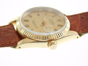 Thumbnail von Rolex Datejust 18 Karat Gelbgold Datejust 31 mm Medium mit Krokoband und original Schließe original Box im Top Zustand von 1977