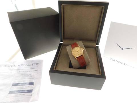 Rolex Datejust 18 Karat Gelbgold Datejust 31 mm Medium mit Krokoband und original Schließe original Box im Top Zustand von 1977