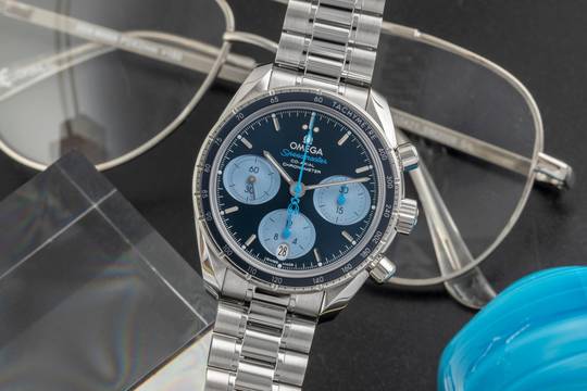  Omega Speedmaster Chronograph Stahl Automatik Herrenuhr Ref 324.30.38.50.03.002 
