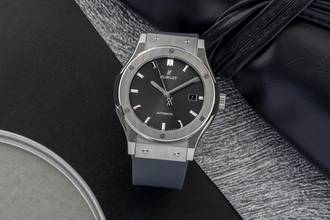 Thumbnail von Hublot Classic Fusion Racing Grey Automatik Titan Herrenuhr 542.NX.7071.LR