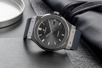 Thumbnail von Hublot Classic Fusion Racing Grey Automatik Titan Herrenuhr 542.NX.7071.LR