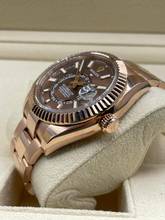 Thumbnail von Rolex Sky-Dweller 18Kt. Rosegold Chocolate Dial y.2022 Ref:326935 Full Set Box&Papers