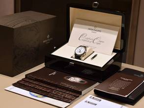 Thumbnail von Patek Philippe Perpetual Calendar Grand Complications 5270g-001 Perpetual Calendar Chronograph Grand White Gold Like New Full Set