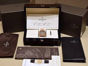 Thumbnail von Patek Philippe Nautilus 5980/1R Rose Gold Chronograph - Full Set New 2018