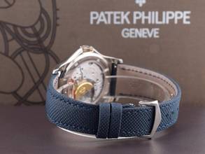 Thumbnail von Patek Philippe World Time Complicazioni World Time 5130g White Gold Silver Dial - Like New Full Set