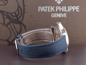 Thumbnail von Patek Philippe World Time Complicazioni World Time 5130g White Gold Silver Dial - Like New Full Set
