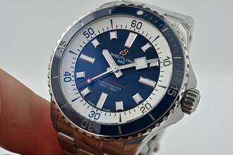 Thumbnail von Breitling Superocean 42 42mm Blue dial A17375E71C1S1