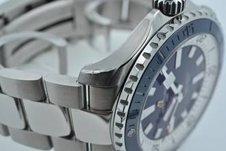 Thumbnail von Breitling Superocean 42 42mm Blue dial A17375E71C1S1