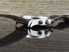 Thumbnail von IWC Pilot Watch Chronograph Pilot Chronograph Antoine de Saint Exupéry IW377713 - Brown Dial - 43MM - Automatic - Full Set