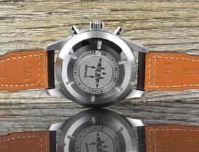 Thumbnail von IWC Pilot Watch Chronograph Pilot Chronograph Antoine de Saint Exupéry IW377713 - Brown Dial - 43MM - Automatic - Full Set