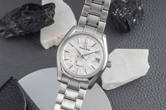  Grand Seiko Heritage Collection Spring Drive Shunbun Titan Automatik SBGA443 B&P 
