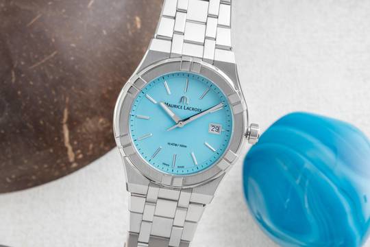  Maurice Lacroix AIKON Colours Edition Stahl Quarz Ref. AI1108-SS002-431-1 B&P 