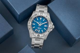 Thumbnail von Breitling Avenger Automatic 42 GMT men's watch Ref. A32320101C1A1 B&P NP 5850 €