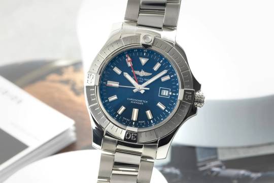  Breitling Avenger II GMT 45 Automatik Stahl Ref. A32395101C1A1 Box & Papiere 