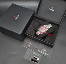 Thumbnail von Tudor Black Bay 58 M7939A1A0RU-0001 Burgundy Jubilee Unworn/New Condition - Full Set 4/2026
