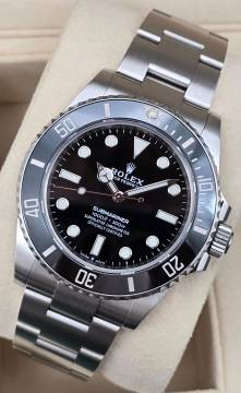 Rolex Submariner (No Date) 41mm 124060 Chronometer Very Good Condition Full Set 6-2021