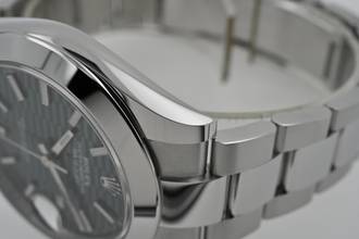 Thumbnail von Rolex Datejust 41 126300 Green Motif Fluted Dial Oyster