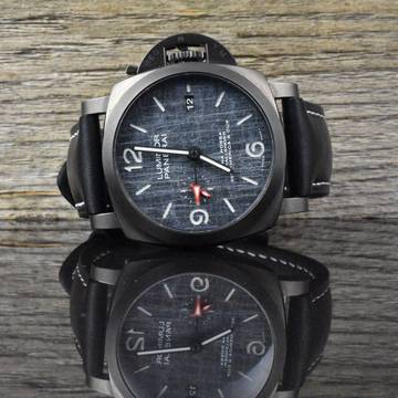  Panerai Luminor Luna Rossa GMT PAM01036 - Special Edition - Titan DLC - 44MM 