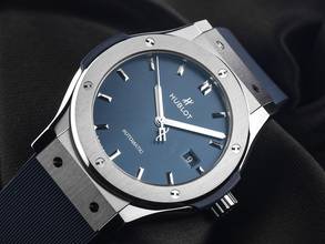 Thumbnail von Hublot Classic Fusion Blue Titanium Ref.542.NX.7170.RX 2026 Full Set Unworn Classic Fusion Titanium Blue Rubber Folding Clasp