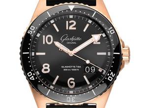 Thumbnail von Glashütte Original SeaQ Panorama Date Ref.1-36-13-03-90-33 Year 2025 Full Set Unworn SeaQ Panorama Date Rubber Folding Clasp