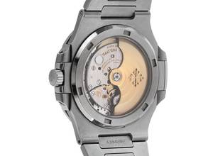 Thumbnail von Patek Philippe Nautilus Ref.5711/1A-014 Year 2021 Full Set as New Vintage Nautilus Green Dial