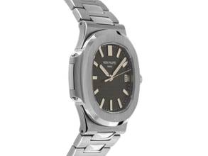 Thumbnail von Patek Philippe Nautilus Ref.5711/1A-014 Year 2021 Full Set as New Vintage Nautilus Green Dial