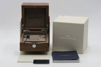 Thumbnail von Girard Perregaux Laureato Chronograph Titanium Automatic 81060-21-491-FH6A B&P 2022