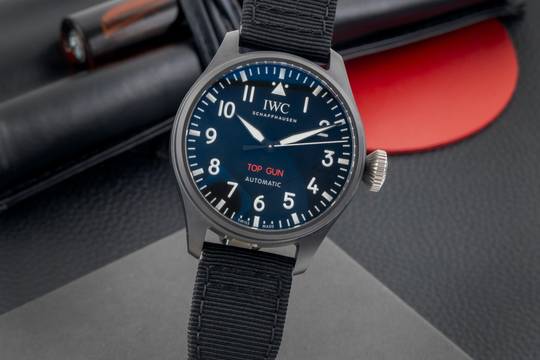  IWC Große Fliegeruhr Top Gun Big Pilot Watch 43 Top Gun Keramik / Titan Automatik Ref. IW329801 B&P 2022 