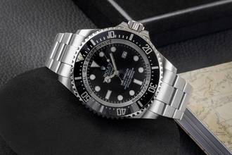 Thumbnail von Rolex Sea-Dweller Deepsea Black Dial Oyster Stahl Automatik Ref 116660 B&P LC100