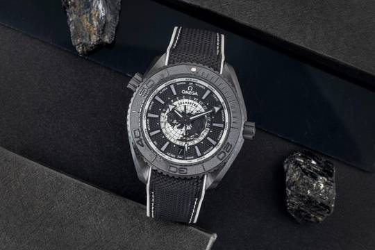  Omega Seamaster Planet Ocean Worldtimer GMT Worldtimer Ref. 215.92.46.22.01.007 B&P 2026 