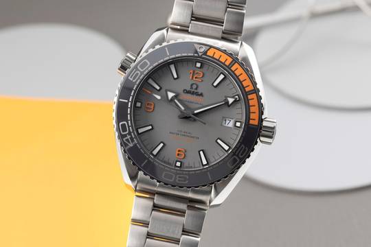  Omega Seamaster Planet Ocean 600M Titan Automatik Herrenuhr 215.90.44.21.99.001 