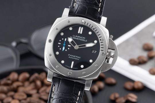  Panerai Submersible 1950 3 Days Stahl Automatik Herrenuhr Ref. PAM00682 