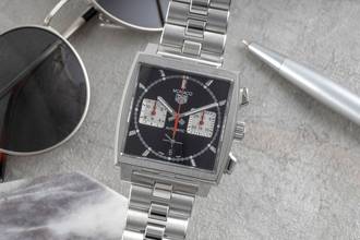 TAG Heuer Monaco クロノグラフ ステンレス 自動巻き メンズ Ref. CBL2113.BA0644 B&P 2021