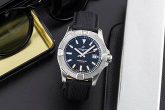 Thumbnail von Breitling Avenger 42 Stainless Steel Automatic Men's Watch Ref. A17328101B1X1 B&P 2024