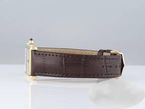 Thumbnail von Cartier Tank Louis Cartier Large Model Yellow Gold 750 2016 W1529756 Gold Women Men
