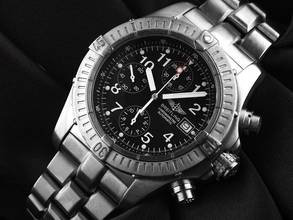 Thumbnail von Breitling Avenger II Ref.E13360 Year 2001 Full Set Original Vintage Unpolished Avenger II Titanium