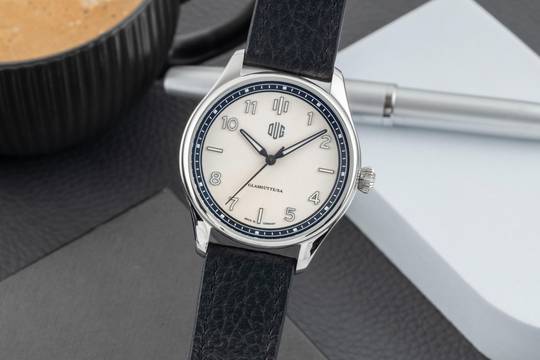  DUG Purist Typ 2 Mondweiß Edelstahl Automatik Herrenuhr Ref. P2NW-LS B&P 