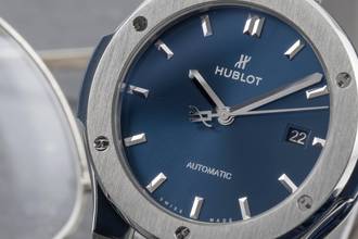 Thumbnail von Hublot Classic Fusion 42 Blue Titanium Automatic Ref. 548.NX.7170.NX B&P 2019
