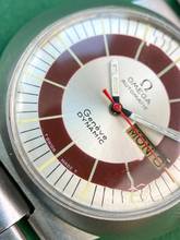 Thumbnail von Omega Genève Serviced Geneva Dynamic Rare Burgundy Dial Vintage Automatic