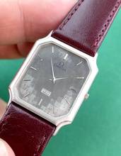 Thumbnail von Omega Classic Very Rare Quartz in 950 Solid Platinum Structured Dial Vintage