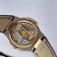 Thumbnail von Patek Philippe Nautilus 5712 Moonphase Power Reserve White Gold & Rose Gold 40mm Automatic Complete