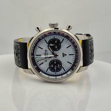 Thumbnail von Breitling Top Time B01 Triumph Special Edition 41mm Automatic Complete