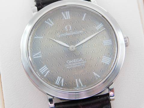 Omega Constellation Chronometer Herrenuhr Automatik mit Sonder Zifferblatt RARE von 1978 mit Omega Service Box flache Herrenuhr Chronometer